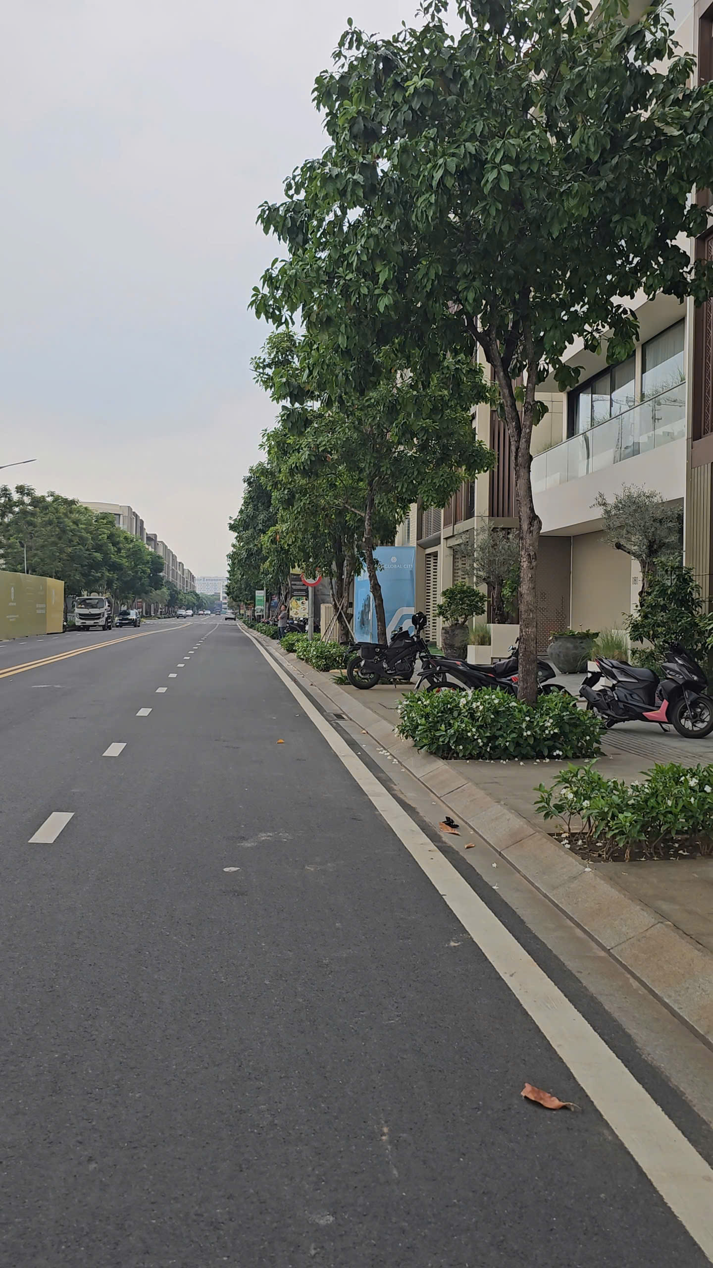 Vị trí rất đẹp để làm shophouse cho thuê văn phòng, kinh doanh,...